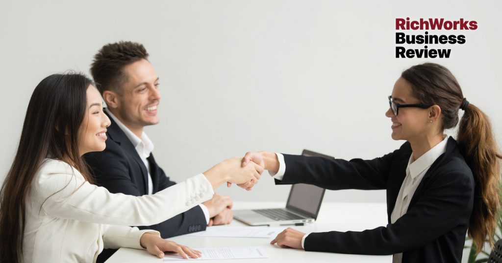 Bina Hubungan Baik Dengan Pelanggan