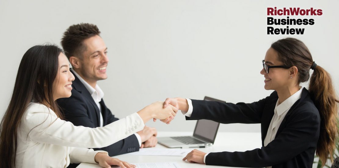 Bina Hubungan Baik Dengan Pelanggan