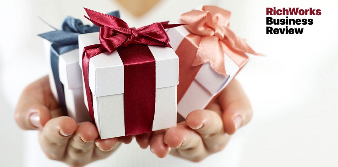 Ganjaran Mempengaruhi Komitmen. 10 Idea Ganjaran Kepada Pekerja Anda