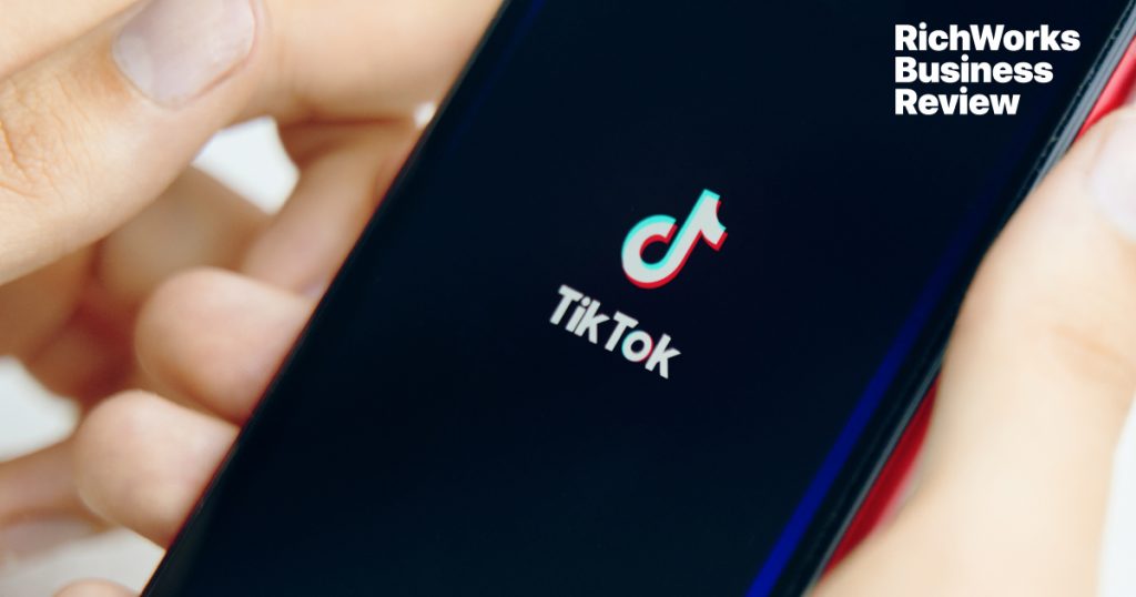 Kembangkan Perniagaan Anda di TikTok Dengan Iklan dan Pengaruh