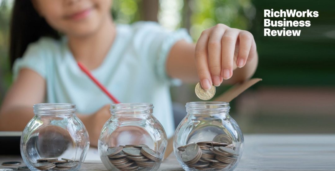 Cermat Semasa Banyak, Jimat Semasa Sikit