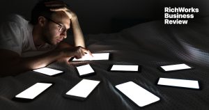 Penyakit Ketagihan Gajet Harus Diawasi!