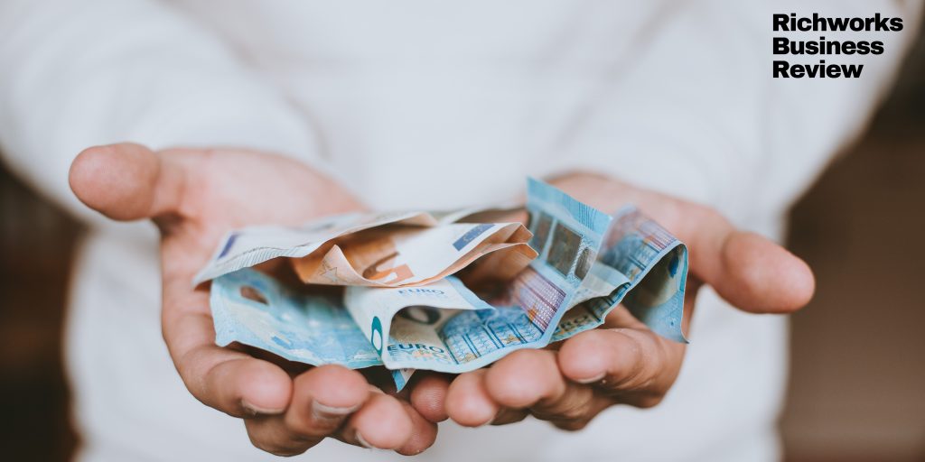 Memberi lebih baik daripada menerima