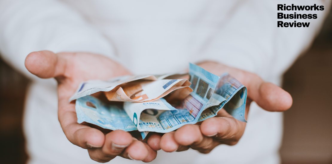 Memberi lebih baik daripada menerima