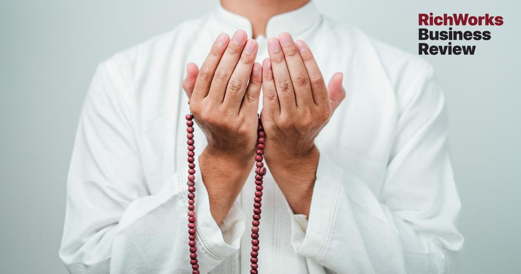 7 Tabiat Bersyukur Untuk Tarik Lebih Banyak Rezeki